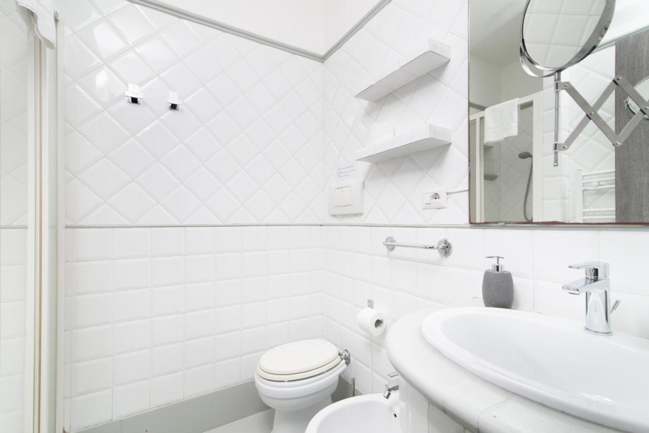 White Caesar Guesthouse Rom Eksteriør billede
