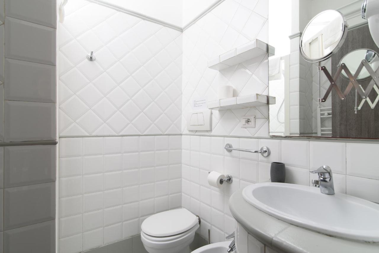 White Caesar Guesthouse Rom Eksteriør billede
